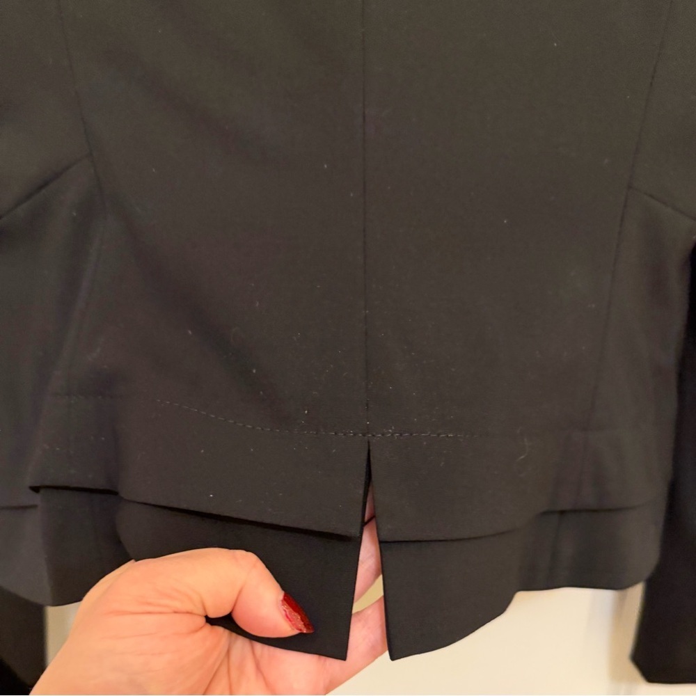 Hugo Boss Elegant Black Blazer in wool fabric Matching jacket - Picture 12 of 16